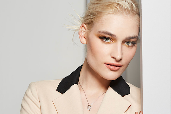 Bernhard H. Mayer Unity Diamond Pendant ile zarafetinizi tamamlayın