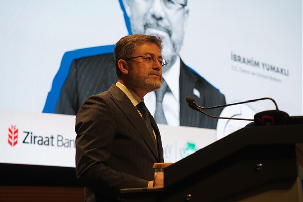 Bakan Yumaklı’dan milletvekili Gürcan'a ve kazada yaralananlara geçmiş olsun mesajı