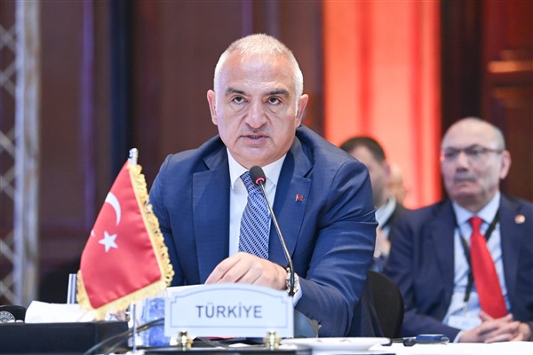 Ersoy: Kültür ve Turizm Bakanlığımızın 2025 yılı Özel Ödülleri'nin sahipleri belli oldu