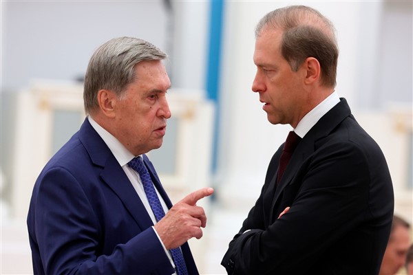 Ushakov: ABD'den Putin ve Trump görüşmesi için talep gelmedi