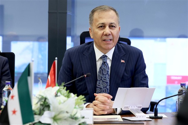 Yerlikaya: Gerçekleri karartmaya yönelik saldırılar bir insanlık suçudur