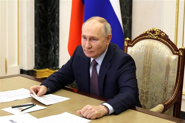 Putin: Rus enerji ihracatı daha güvenilir ortaklara yöneliyor