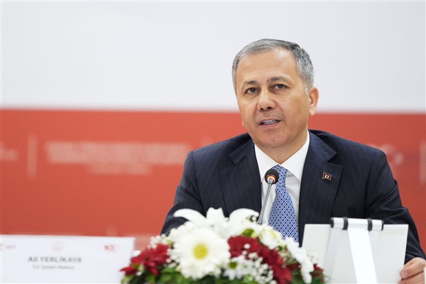 Bakan Yerlikaya: Teknofest kuşağı gençlerimizle gurur duyuyoruz