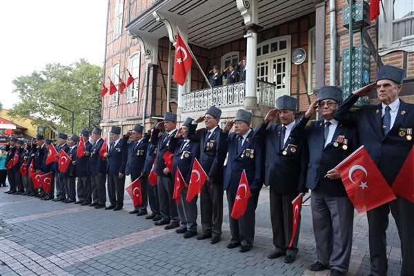 Bursa'nın işgalden kurtuluşunun yıl dönümü kutlandı