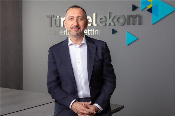 Türk Telekom, TahtApp ile az gören çocukların eğitimine ışık tutuyor