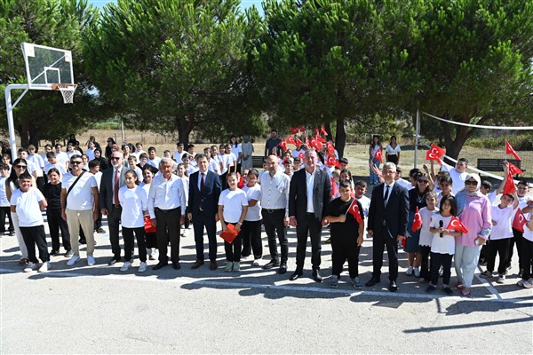 Başkan Karabatı'dan Bayramdere İlkokuluna ziyaret