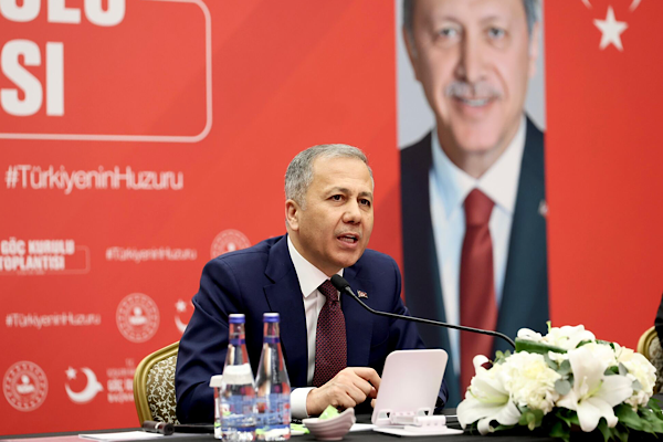 Yerlikaya: Balıkesir Sındırgı’da AFAD ekipleri sahada