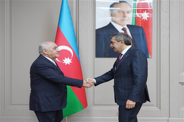 Bakan Tekin, Azerbaycan Başbakanı Asadov ile görüştü